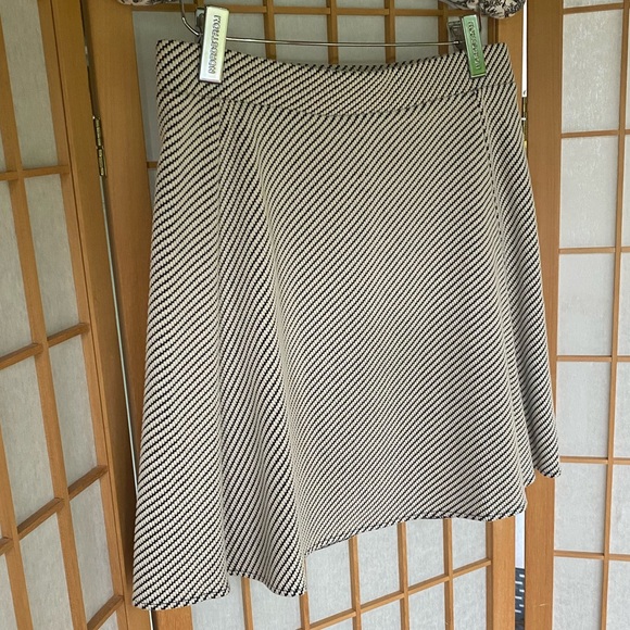 Ann Taylor Diagonal Stripe Textured Knit Stretch Mini Skirt SZ SP NWT - Picture 6 of 9